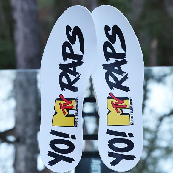 PUMA Clyde x Yo MTV Raps Men’s Size 10 - Picture 15 of 16